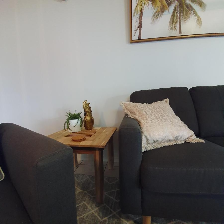 Villa Venezia Apt 3 - Spacious Hervey Bay Beachfront Apartment Bagian luar foto