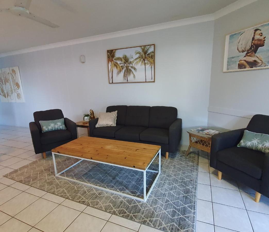 Villa Venezia Apt 3 - Spacious Hervey Bay Beachfront Apartment Bagian luar foto