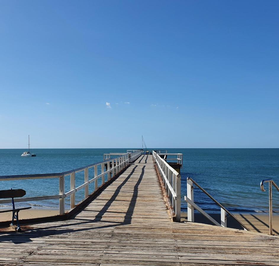 Villa Venezia Apt 3 - Spacious Hervey Bay Beachfront Apartment Bagian luar foto
