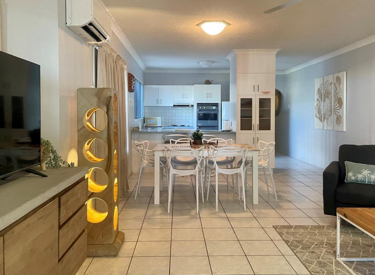 Villa Venezia Apt 3 - Spacious Hervey Bay Beachfront Apartment Bagian luar foto
