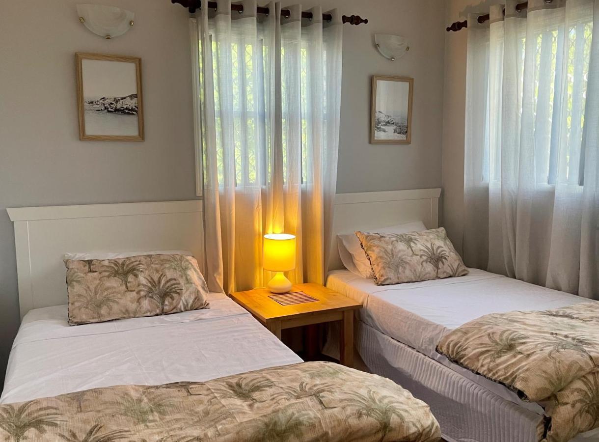 Villa Venezia Apt 3 - Spacious Hervey Bay Beachfront Apartment Bagian luar foto
